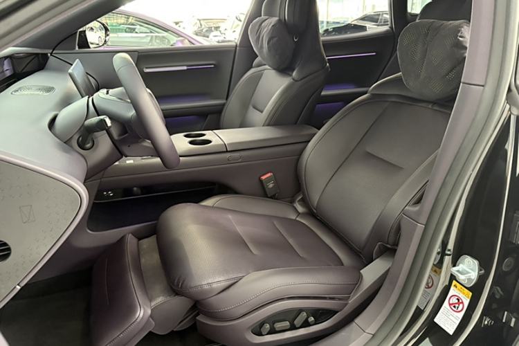 Used Avatr 06 2025 Max Extended-Range Edition Interior 2