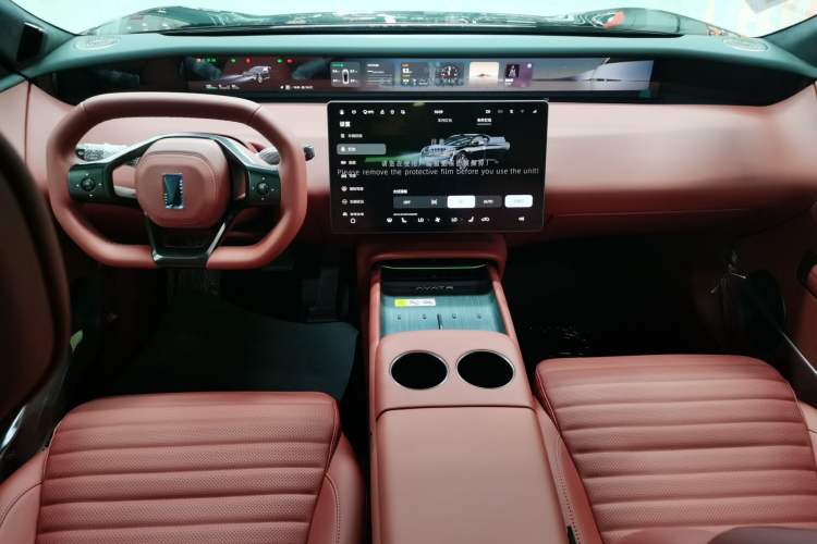 Used Avatr 06 2025 Ultra Pure Electric Edition Interior 2