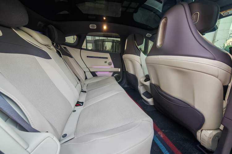 Used Avatr 06 2025 Max All-Electric Version Interior 4
