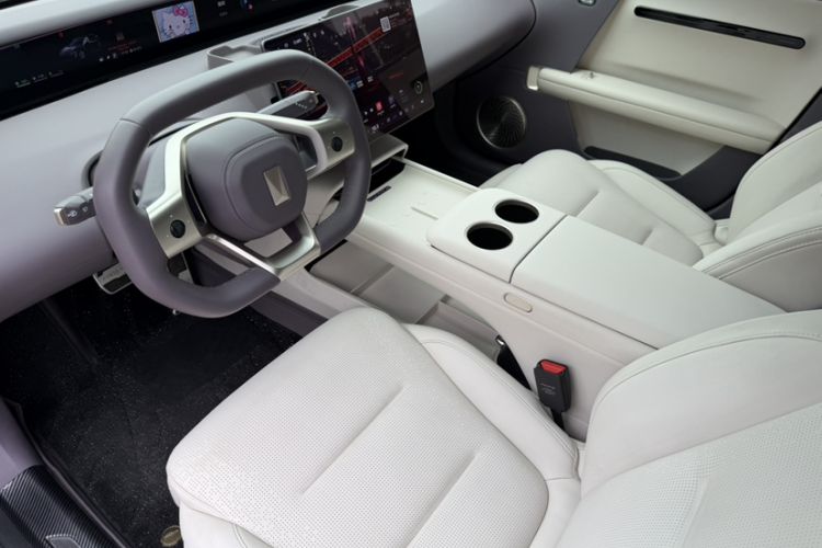 Used Avatr 06 2025 Max Extended-Range Edition Interior 5
