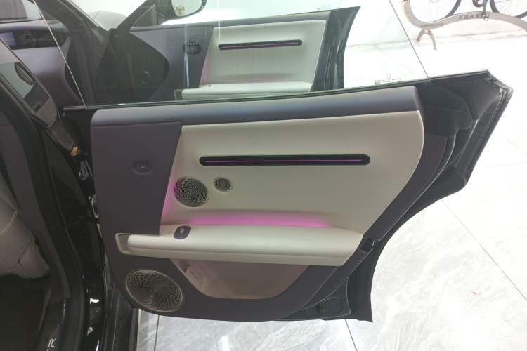 Used Avatr 06 2025 Max Extended-Range Edition Interior 6