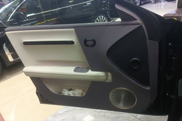 Used Avatr 06 2025 Max Extended-Range Edition Interior 7