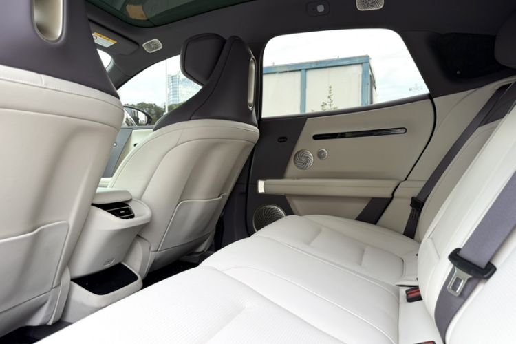 Used Avatr 06 2025 Max Extended-Range Edition Interior 7