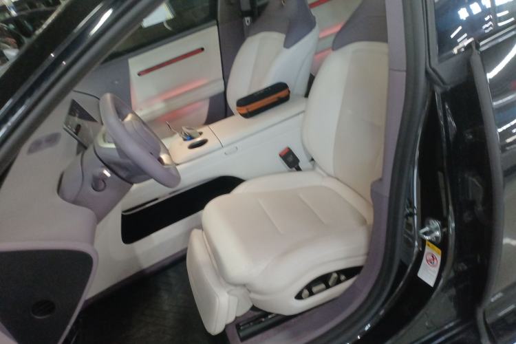 Used Avatr 06 2025 Pro Range-Extended Edition Left Front Seat