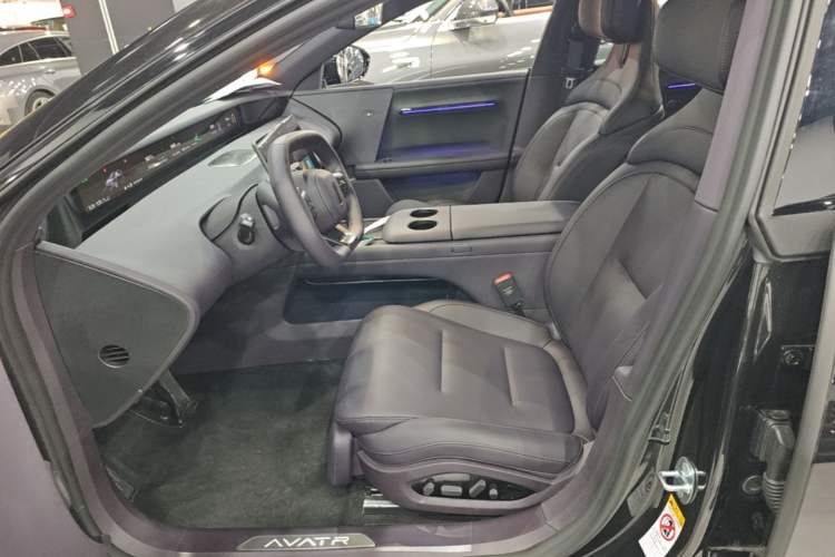 Used Avatr 06 2025 Max Extended-Range Edition Left Front Seat