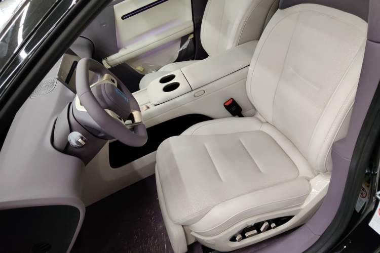 Used Avatr 06 2025 Max All-Electric Version Left Front Seat