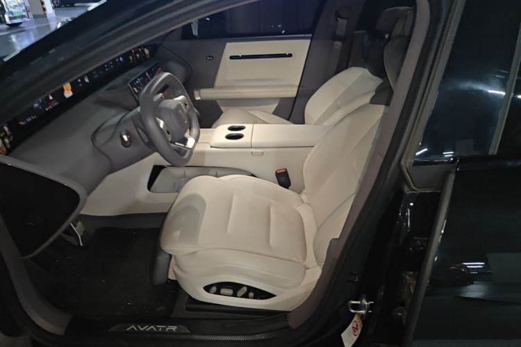 Used Avatr 06 2025 Max Extended-Range Edition Left Front Seat