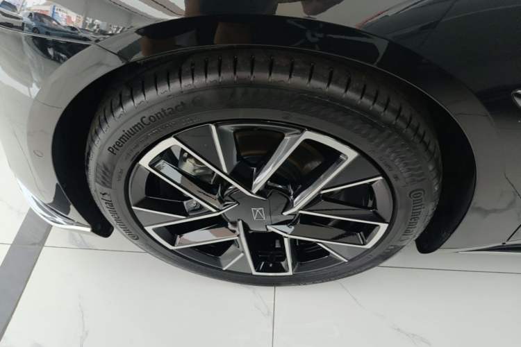 Used Avatr 06 2025 Max Extended-Range Edition Left Front Wheel Hub