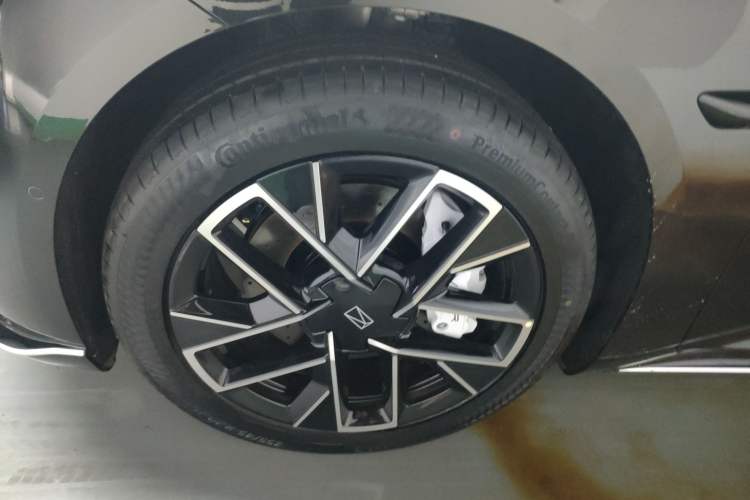 Used Avatr 06 2025 Ultra Pure Electric Edition Left Front Wheel Hub