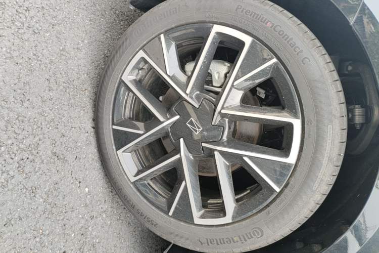 Used Avatr 06 2025 Pro Range-Extended Edition Left Front Wheel Hub