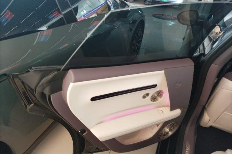 Used Avatr 06 2025 Pro All-Electric Version Left Rear Door Interior