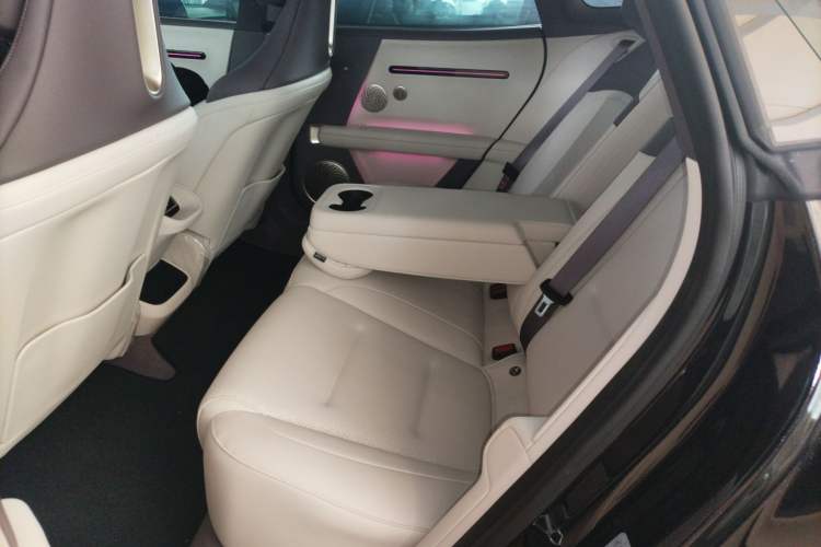 Used Avatr 06 2025 Pro All-Electric Version Left Rear Seat