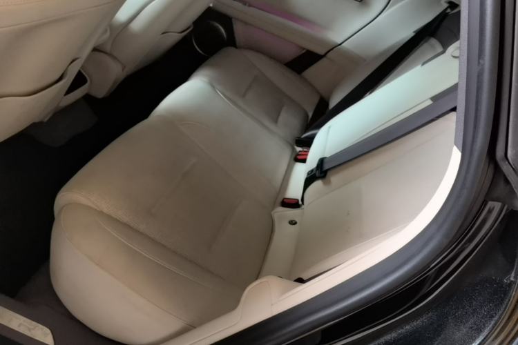 Used Avatr 06 2025 Pro Range-Extended Edition Left Rear Seat