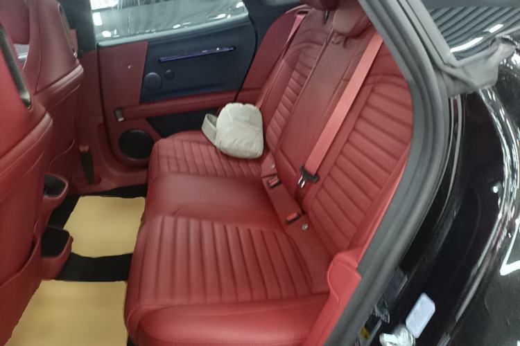 Used Avatr 06 2025 Max Extended-Range Edition Left Rear Seat