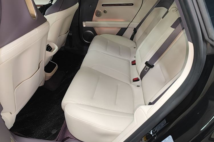 Used Avatr 06 2025 Pro Range-Extended Edition Left Rear Seat