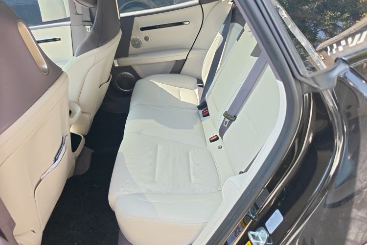 Used Avatr 06 2025 Pro All-Electric Version Left Rear Seat