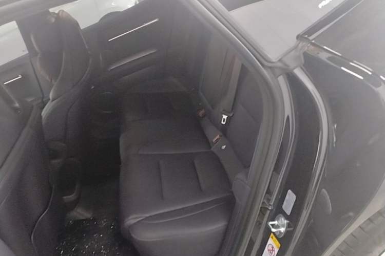 Used Avatr 06  Left Rear Seat