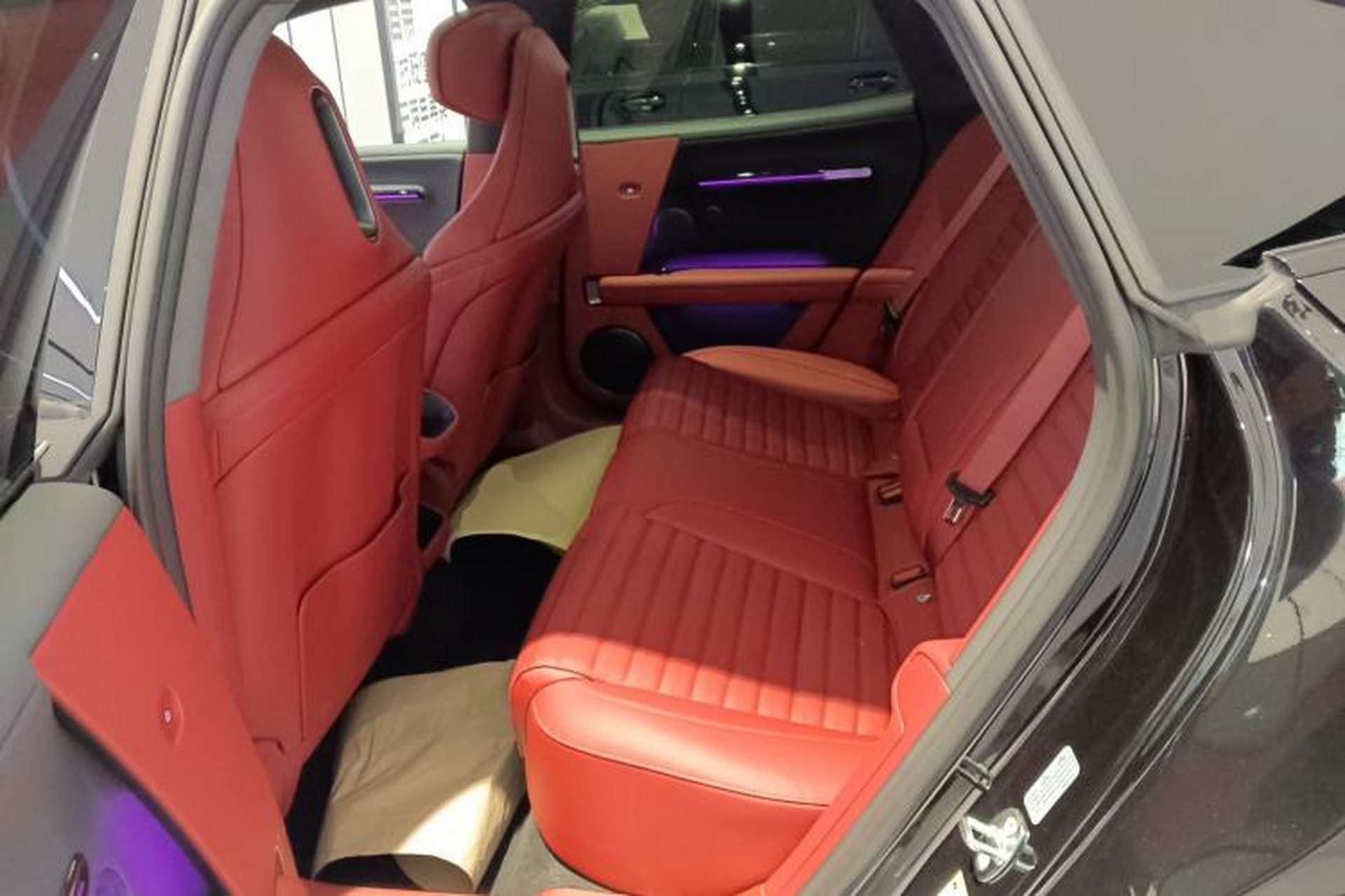 Used Avatr 06  Left Rear Seat