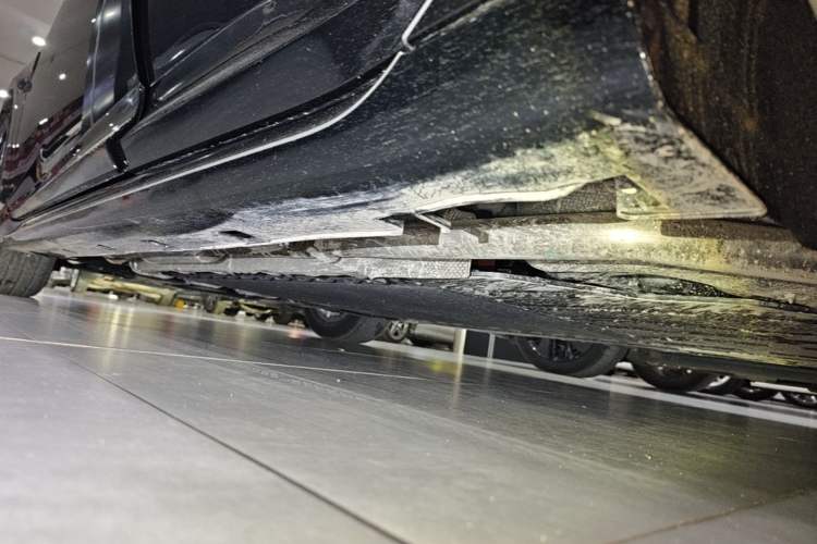Used Avatr 06 2025 Max Extended-Range Edition Left Side Sill