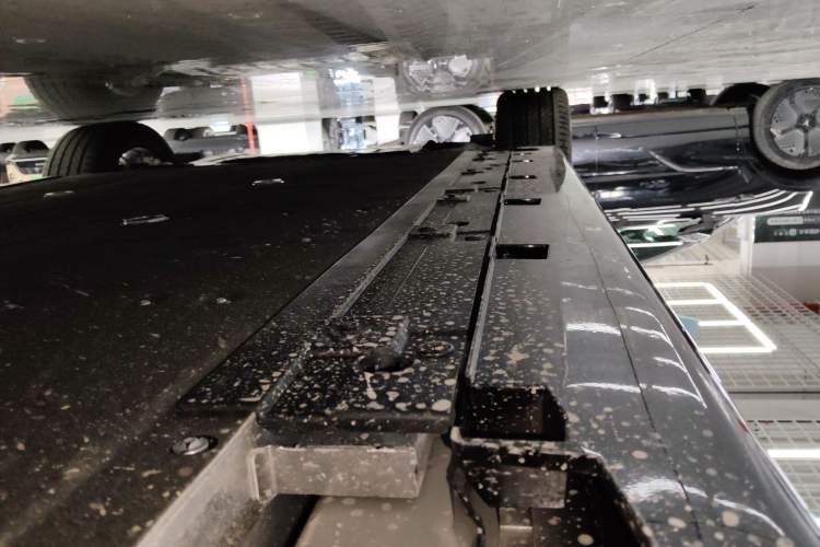 Used Avatr 06 2025 Max All-Electric Version Left Side Sill