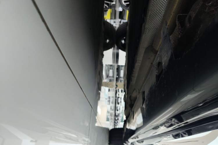 Used Avatr 06 2025 Max Extended-Range Edition Left Side Sill