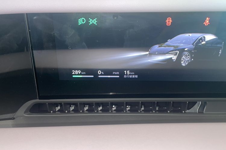 Used Avatr 06 2025 Max All-Electric Version Odometer Close Up