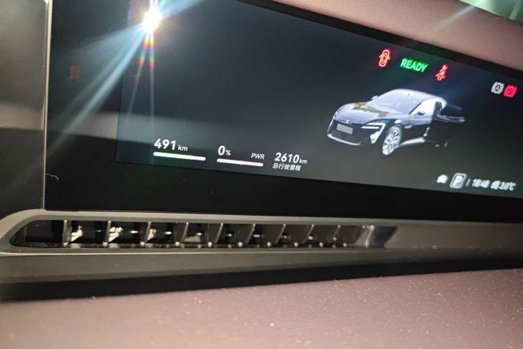Used Avatr 06 2025 Max All-Electric Version Odometer Close Up