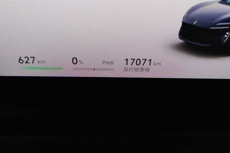 Used Avatr 06 2025 Pro All-Electric Version Odometer Close Up