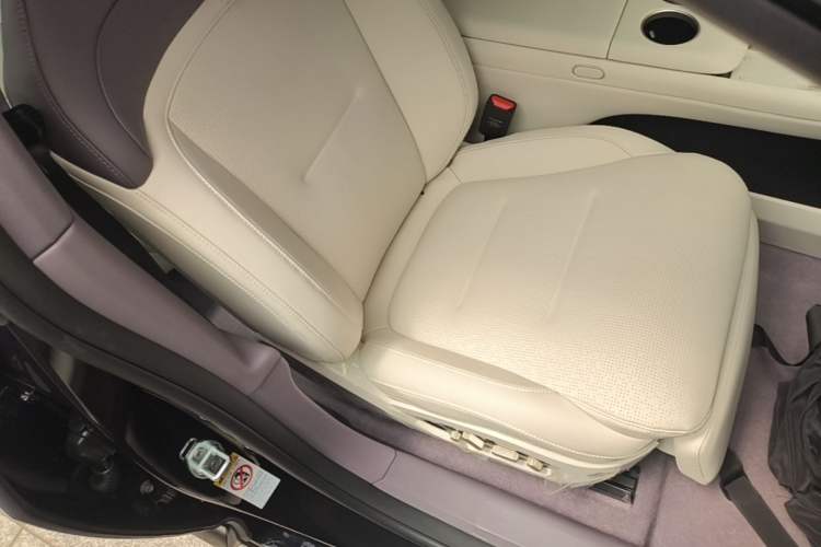 Used Avatr 06 2025 Max All-Electric Version Right Front Seat