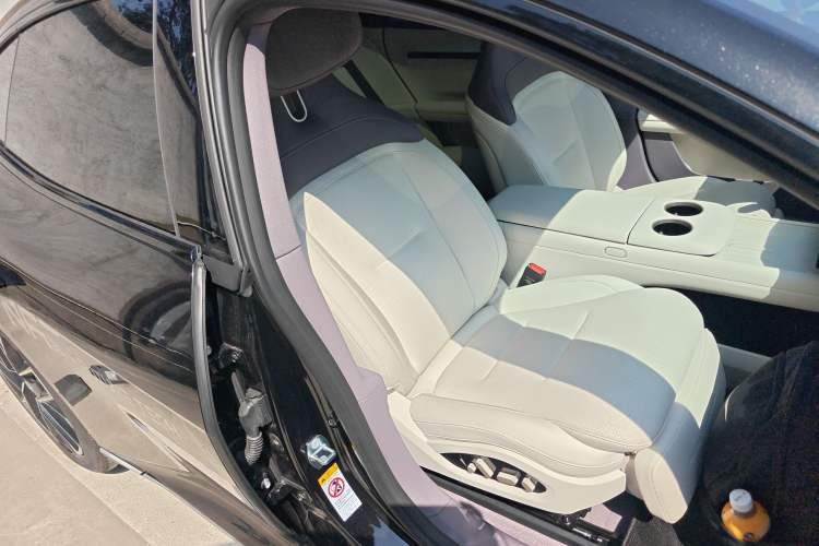Used Avatr 06 2025 Pro All-Electric Version Right Front Seat