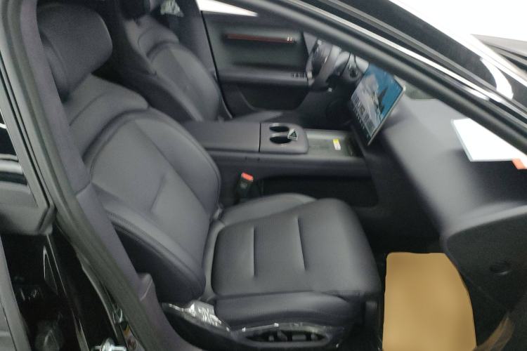 Used Avatr 06 2025 Ultra Pure Electric Edition Right Front Seat