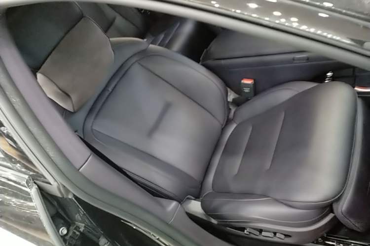 Used Avatr 06 2025 Max Extended-Range Edition Right Front Seat