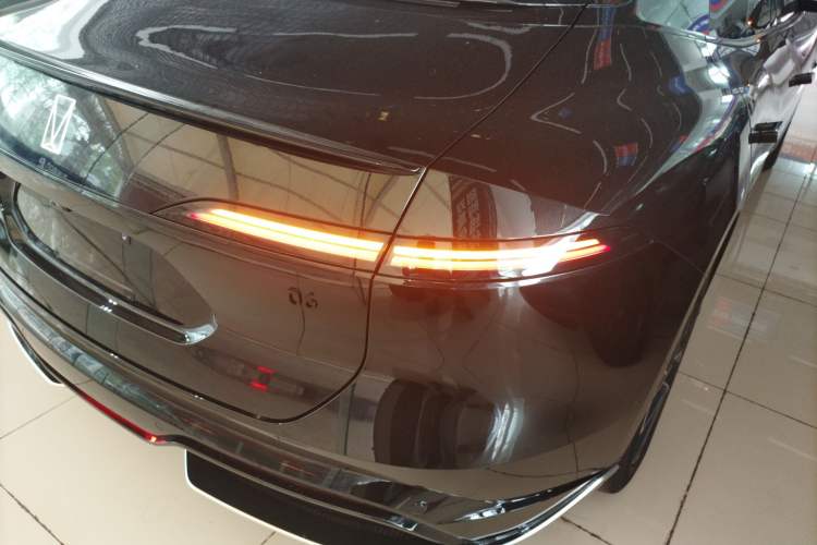 Used Avatr 06 2025 Pro All-Electric Version Right Rear Taillight
