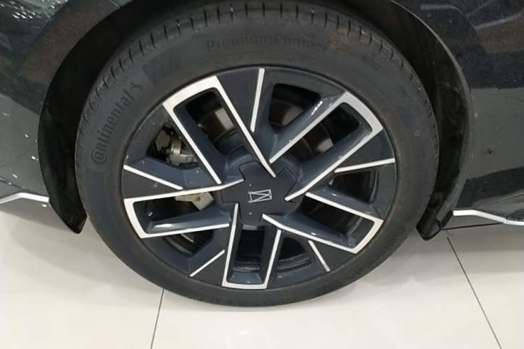 Used Avatr 06 2025 Max Extended-Range Edition Right Rear Wheel Hub