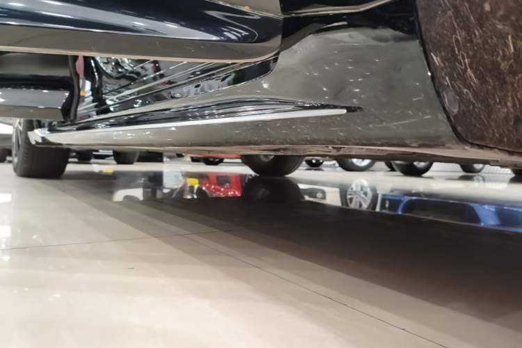 Used Avatr 06 2025 Max Extended-Range Edition Right Side Sill