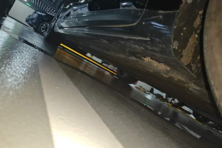Used Avatr 06 2025 Max Extended-Range Edition Right Side Sill