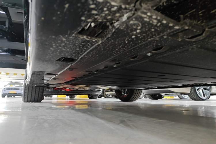 Used Avatr 06 2025 Max Extended-Range Edition Right Side Sill