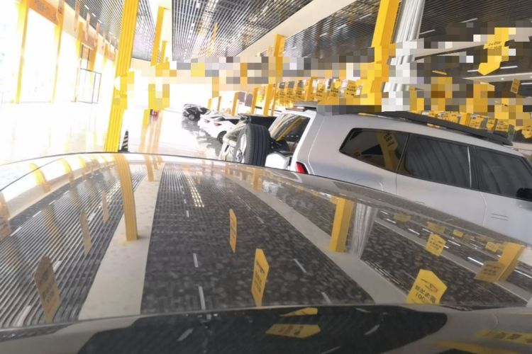 Used Avatr 06 2025 Pro Range-Extended Edition Roof