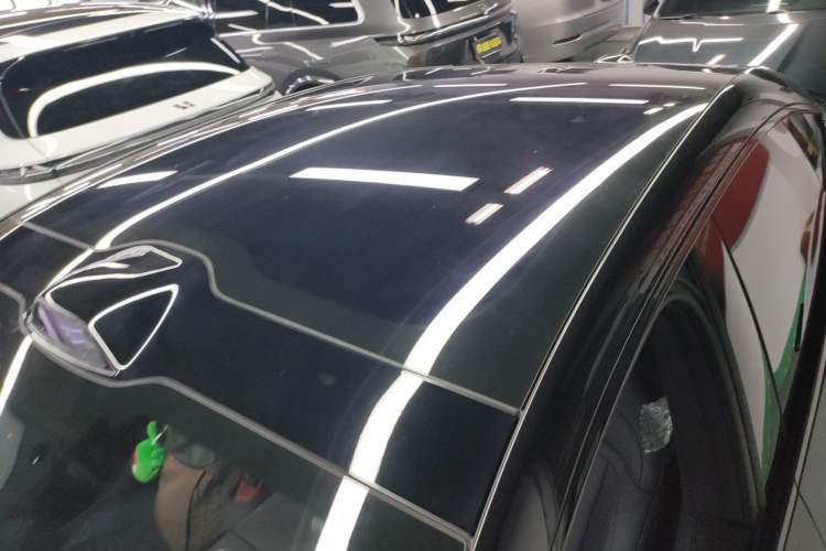 Used Avatr 06 2025 Ultra Pure Electric Edition Roof