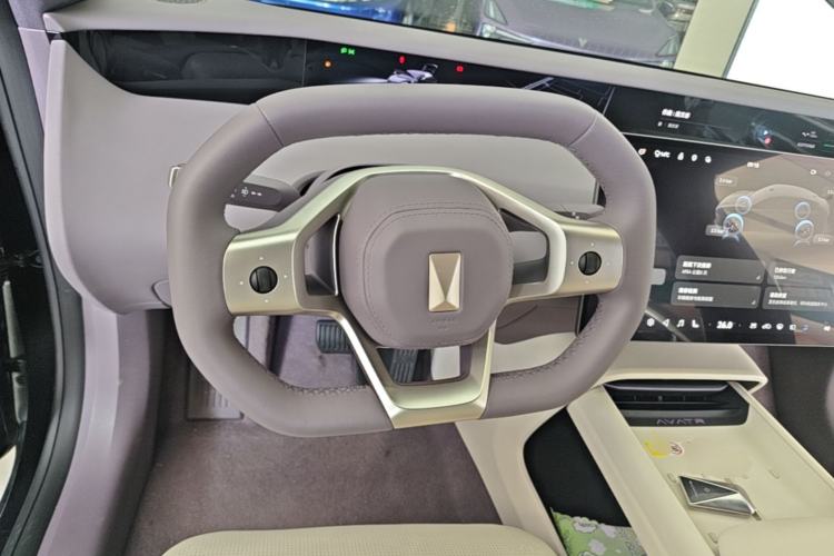 Used Avatr 06 2025 Pro Range-Extended Edition Steering Wheel