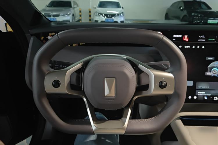 Used Avatr 06 2025 Max Extended-Range Edition Steering Wheel