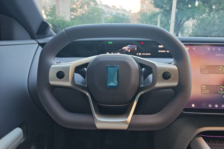 Used Avatr 06 2025 Max All-Electric Version Steering Wheel