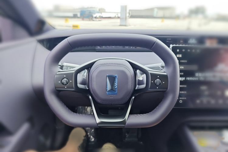 Used Avatr 06 2025 Max All-Electric Version Steering Wheel