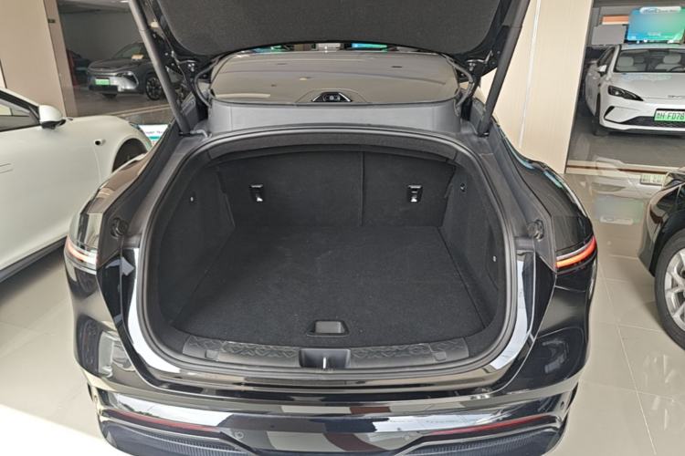 Used Avatr 06 2025 Pro Range-Extended Edition Trunk