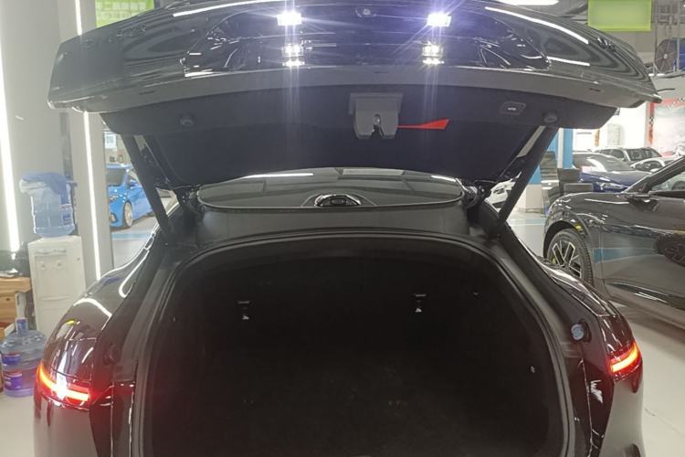 Used Avatr 06 2025 Max Extended-Range Edition Trunk