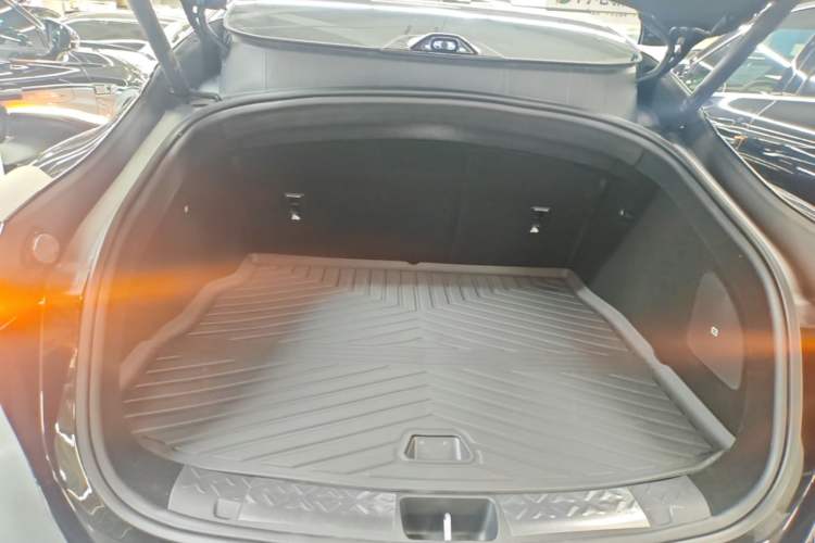 Used Avatr 06 2025 Pro All-Electric Version Trunk
