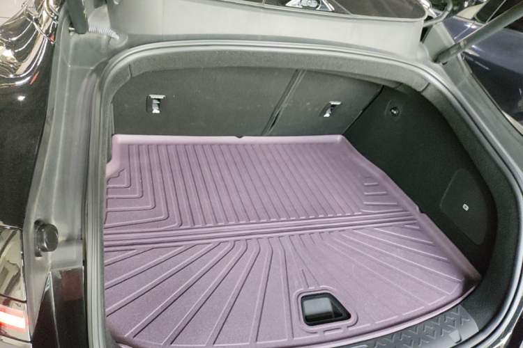 Used Avatr 06 2025 Pro Range-Extended Edition Trunk