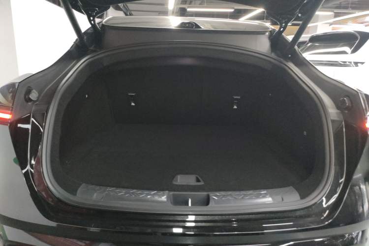Used Avatr 06 2025 Ultra Pure Electric Edition Trunk