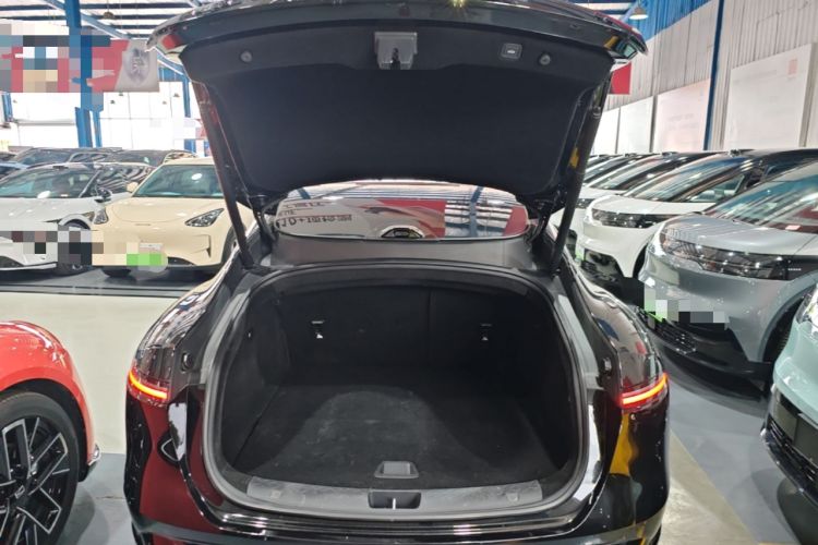 Used Avatr 06 2025 Pro All-Electric Version Trunk