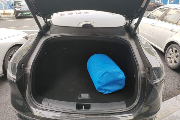 Used Avatr 06 2025 Pro Range-Extended Edition Trunk